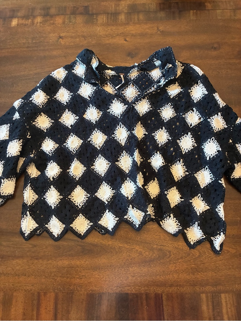 Free People Beach House Tee Sweater Women’s Medium Large Black White Crochet